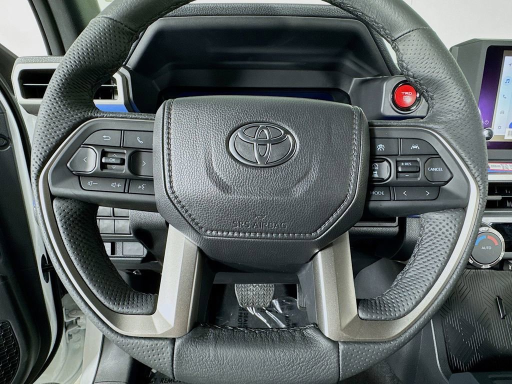 Used 2025 Toyota Tacoma TRD Off-Road image 40