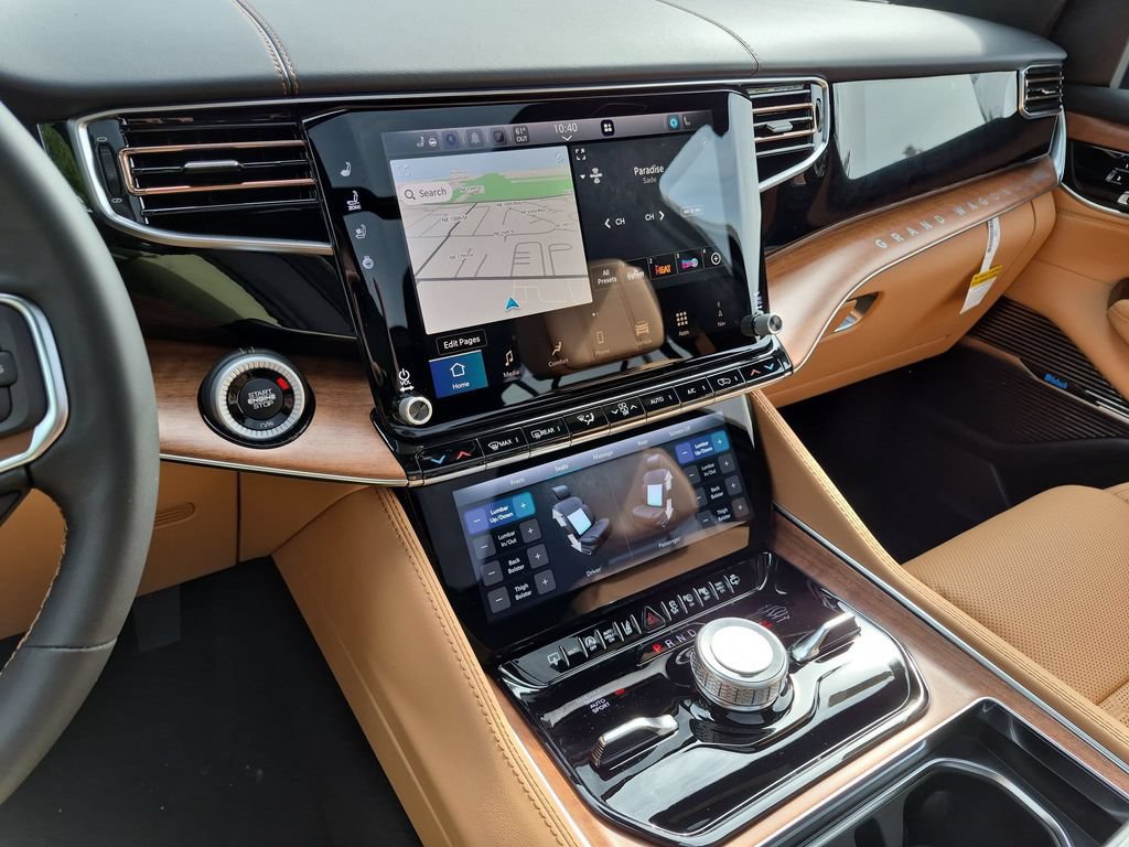 New 2026 Jeep Grand Wagoneer L Summit AWD/4WD image 19