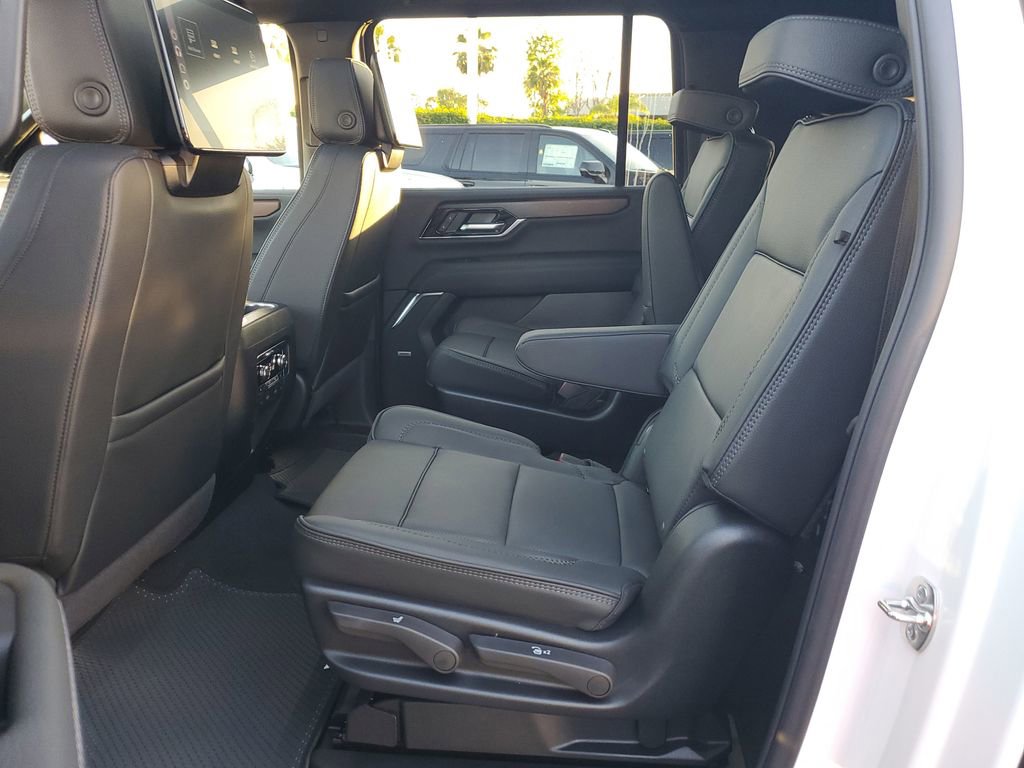 New 2026 GMC Yukon XL Denali w/ Denali Reserve Package image 10