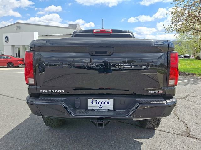 Used 2023 Chevrolet Colorado ZR2 w/ ZR2 Convenience Package III AWD/4WD image 9
