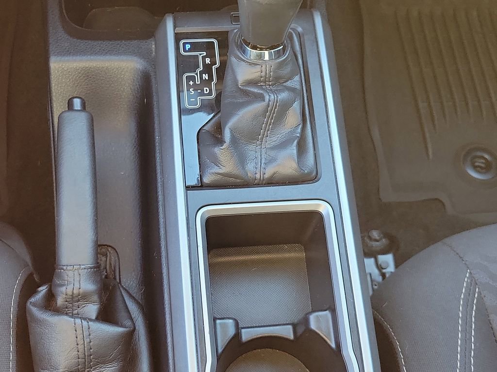 Used 2021 Toyota Tacoma SR5 w/ Trail Edition image 30