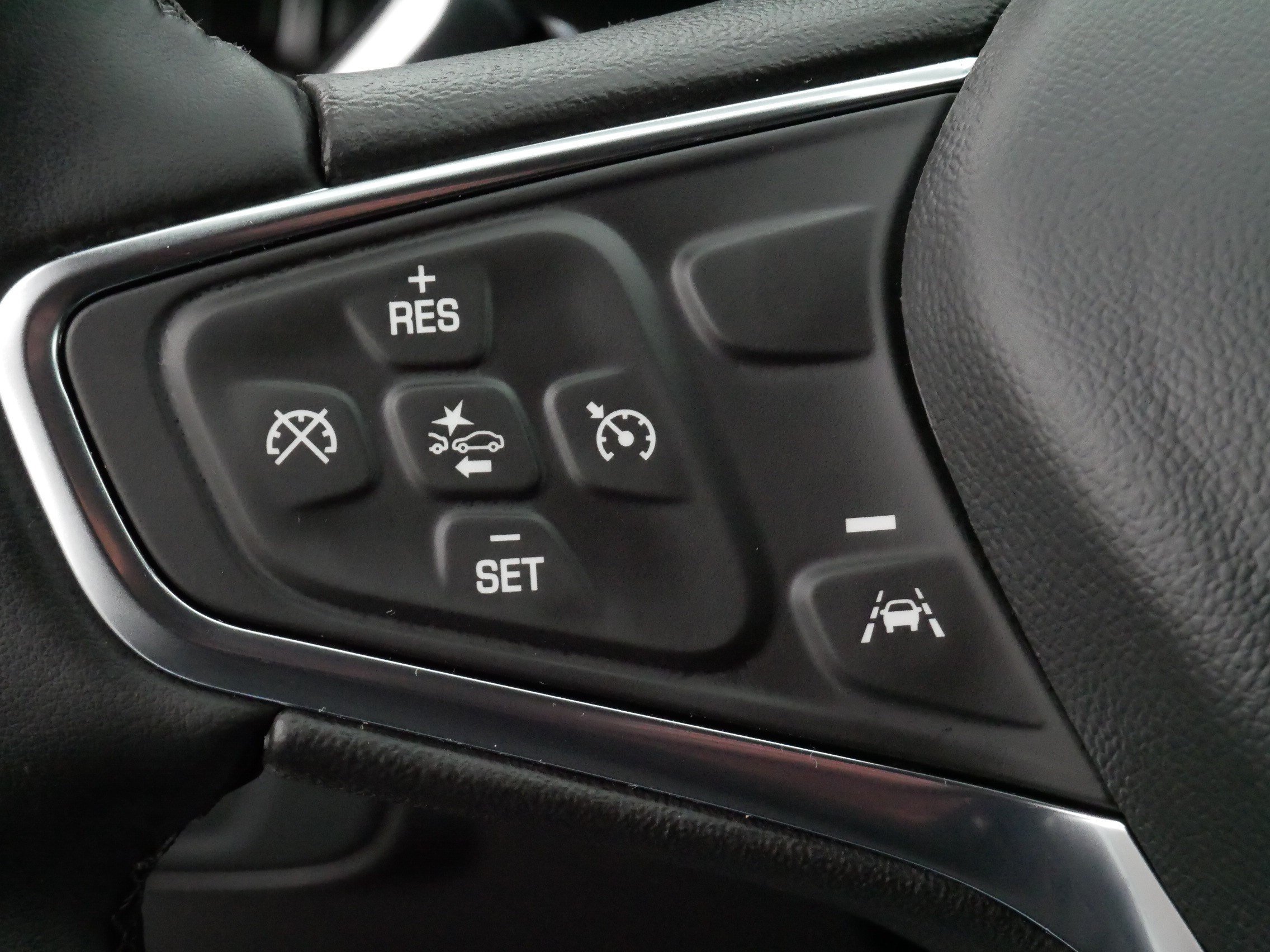 Used 2024 Chevrolet Equinox LT AWD/4WD image 25