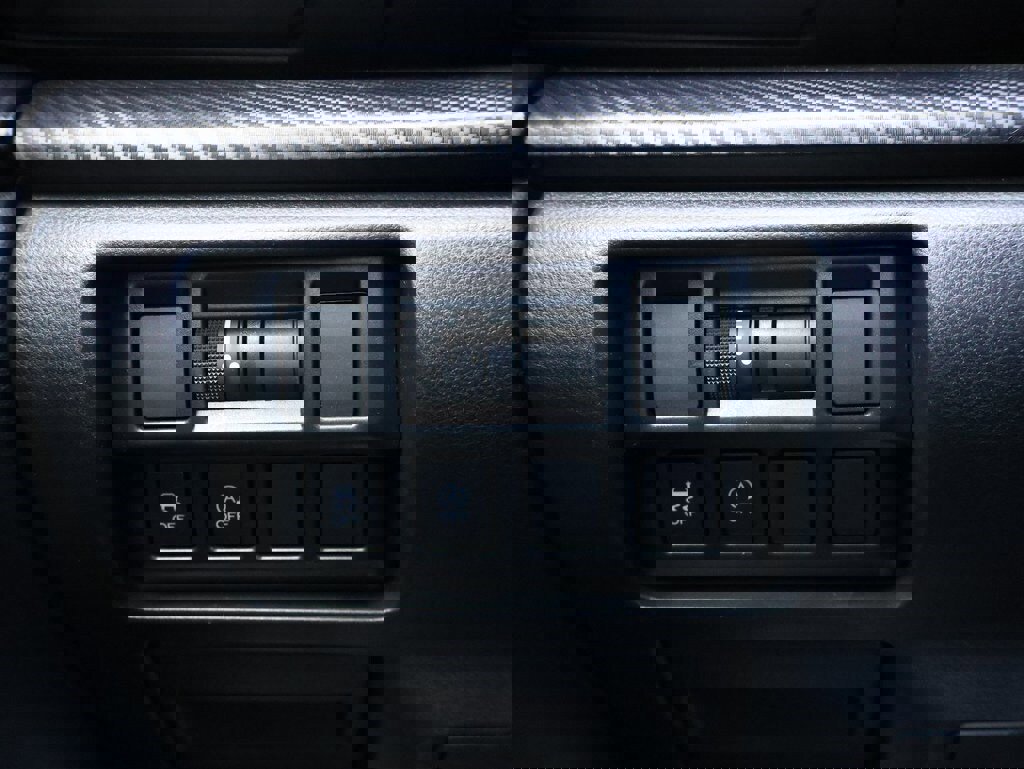 Used 2021 Subaru Crosstrek 2.0i Premium image 31