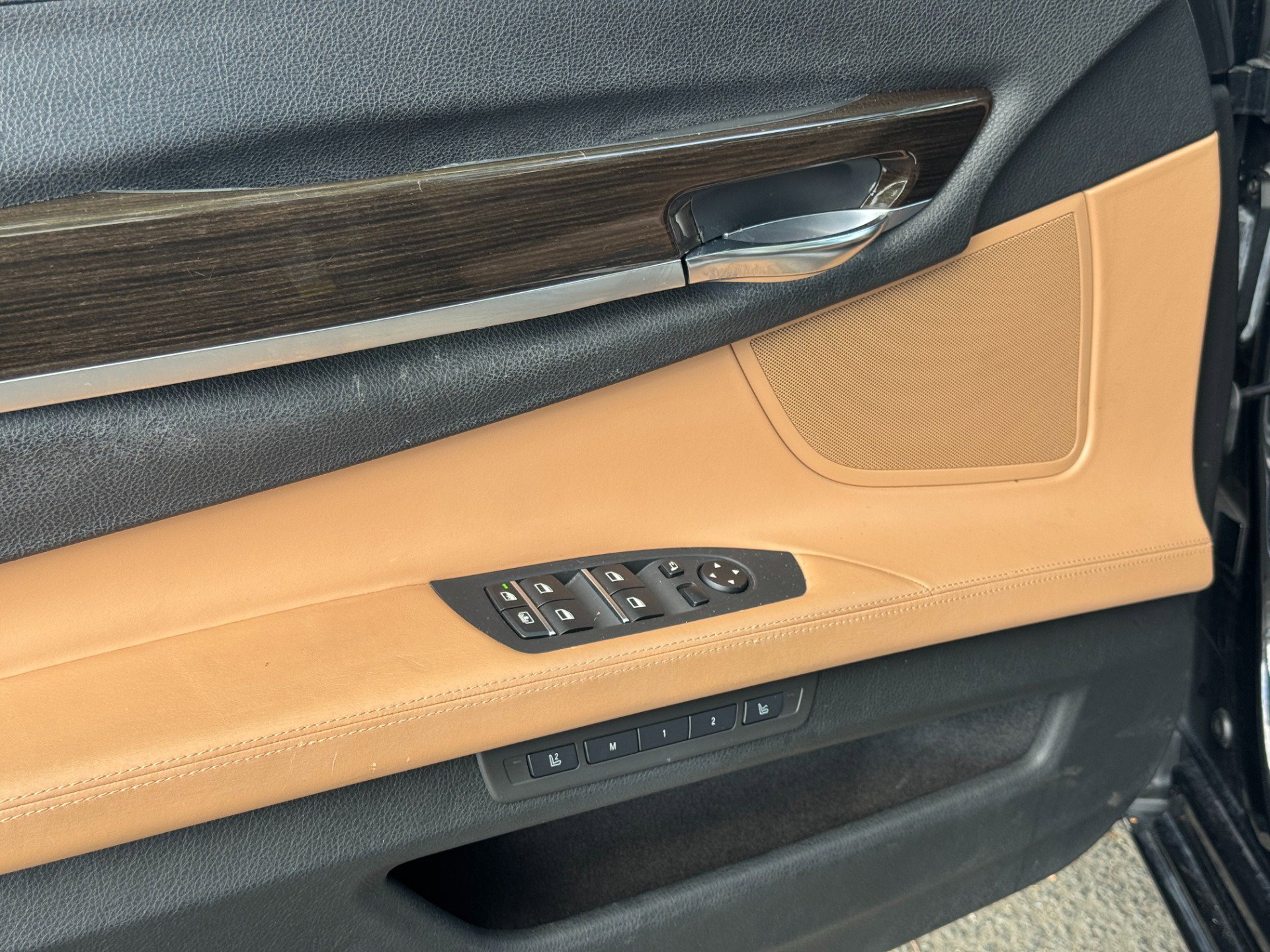 Used 2012 BMW 750Li image 18