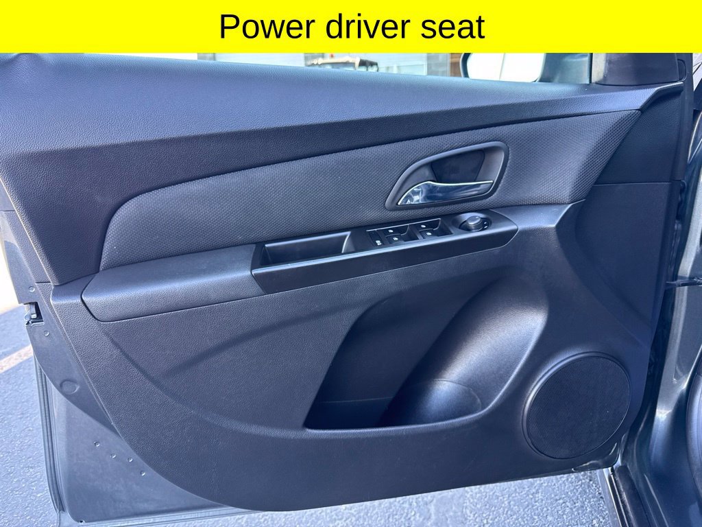 Used 2013 Chevrolet Cruze LT w/ RS Package FWD image 14
