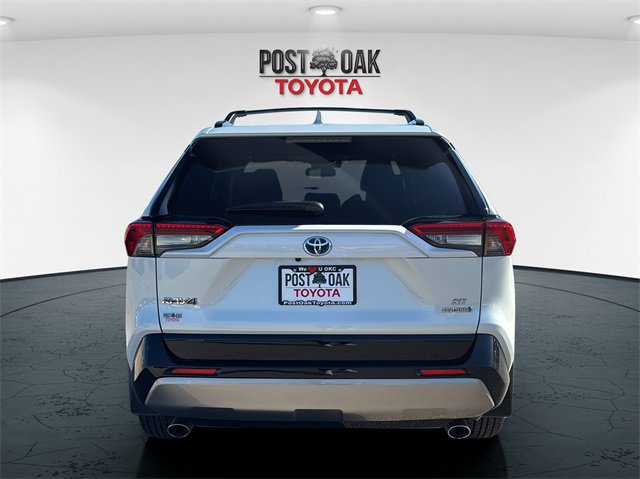 Used 2024 Toyota RAV4 SE w/ Convenience Package image 6
