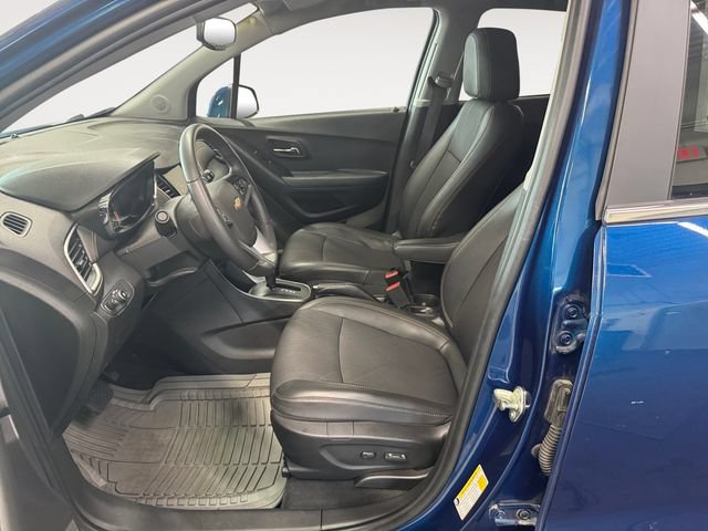 Used 2020 Chevrolet Trax LT w/ LT Convenience Package FWD image 7