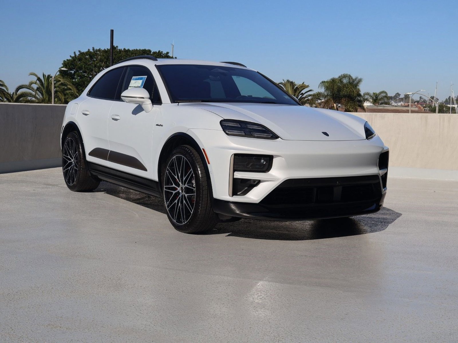New 2026 Porsche Macan Turbo Electric AWD/4WD image 7