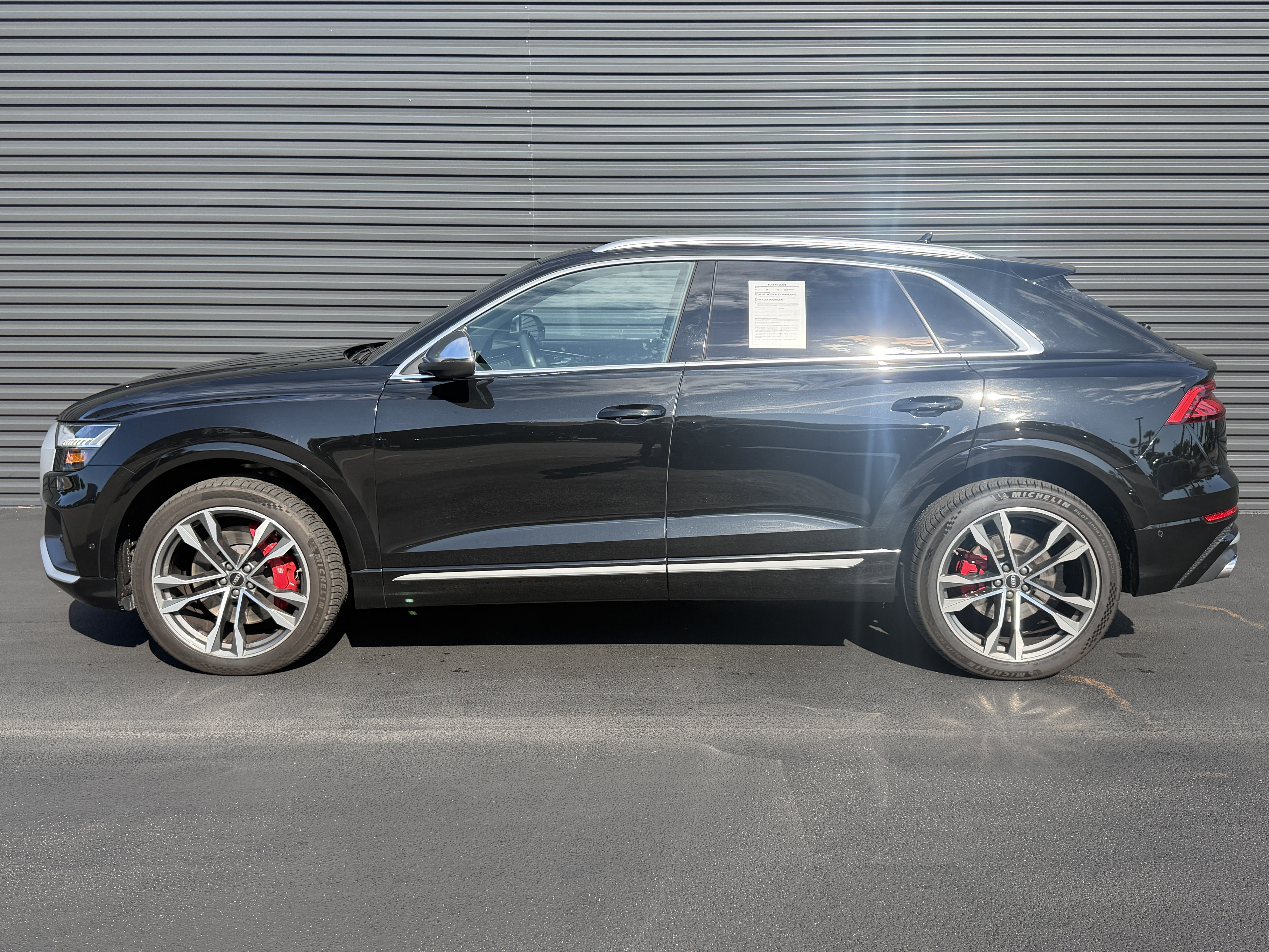 Used 2022 Audi SQ8 Prestige AWD/4WD image 2