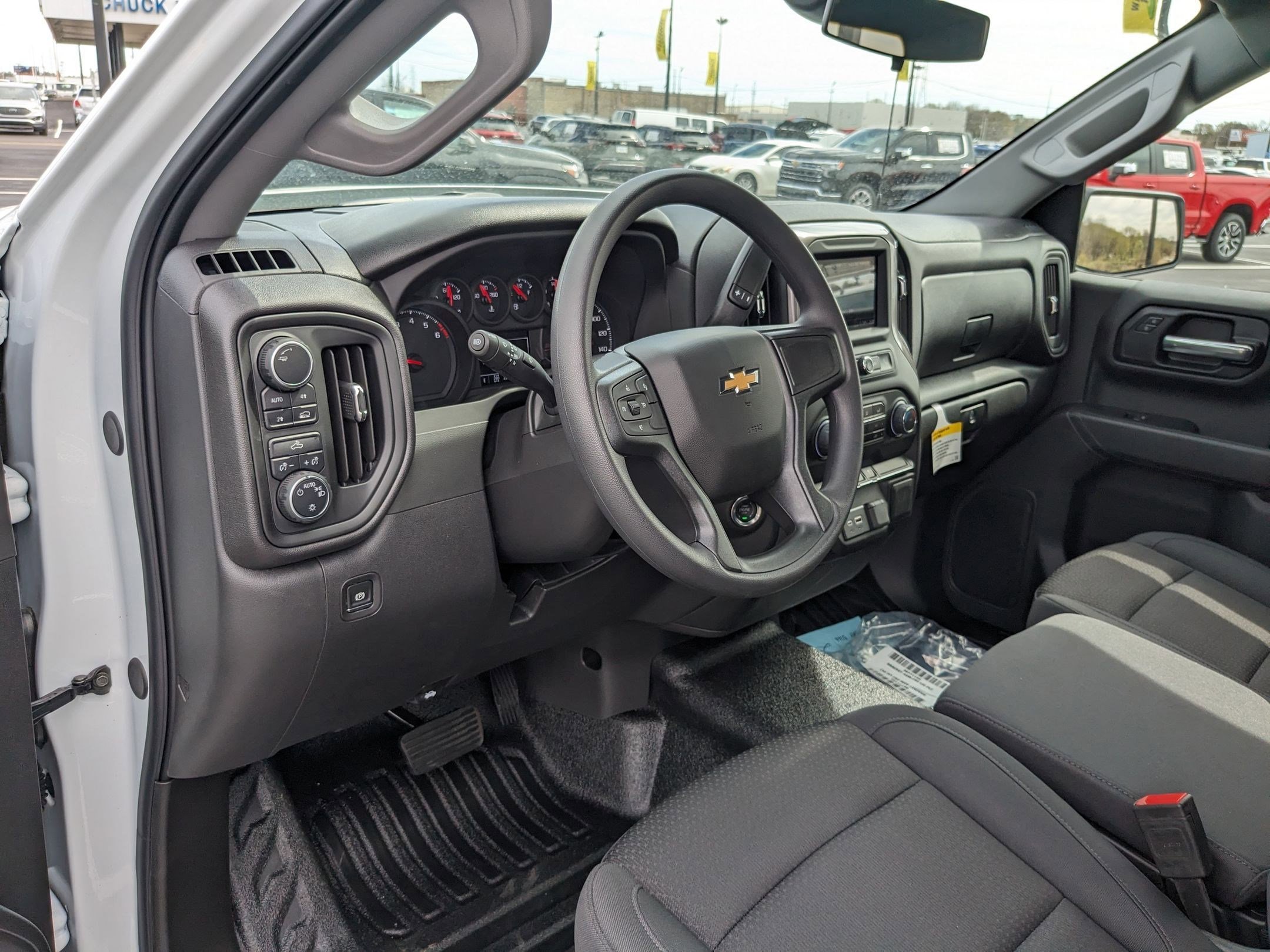New 2025 Chevrolet Silverado 1500 W/T w/ Trailering Package image 13