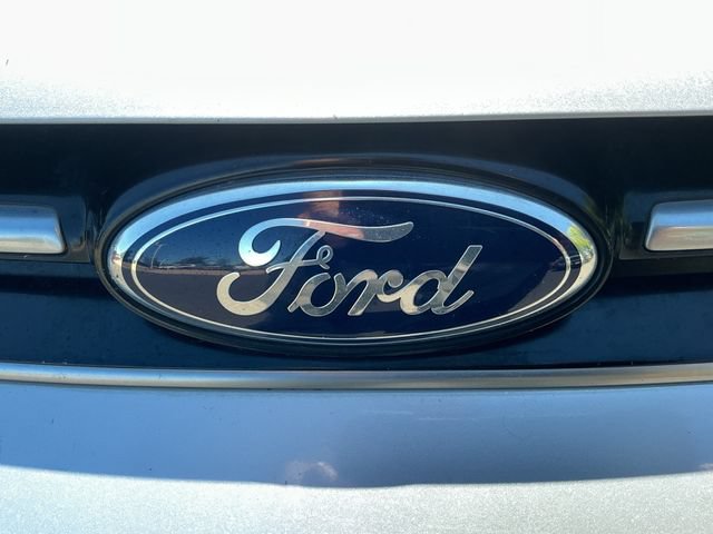 Used 2015 Ford C-MAX Energi SEL w/ Equipment Group 302A FWD image 28