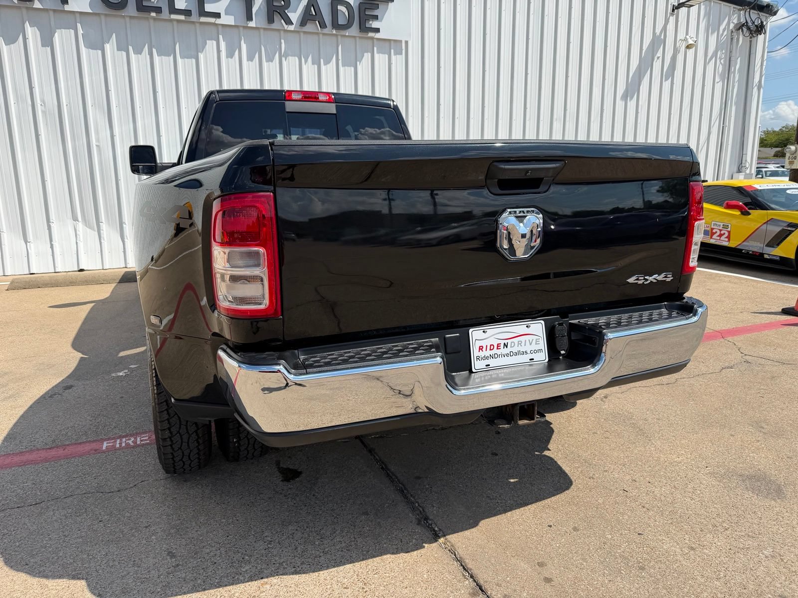 Used 2024 RAM 3500 Tradesman w/ Chrome Appearance Group AWD/4WD image 5