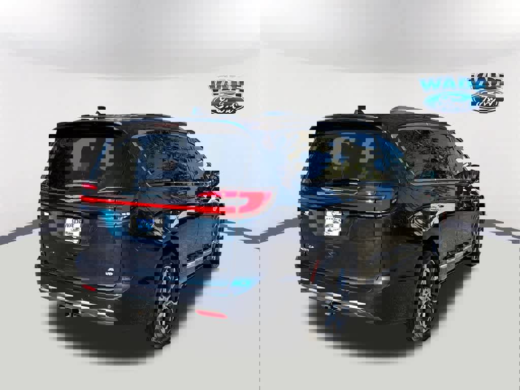 Used 2022 Chrysler Pacifica Pinnacle image 5