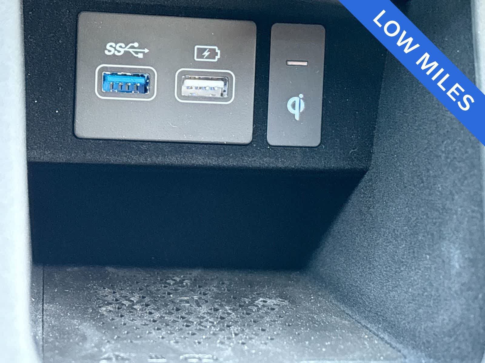 Certified 2024 Genesis GV70 2.5T AWD/4WD image 30