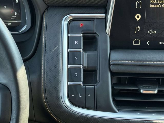 Used 2023 GMC Yukon AT4 w/ AT4 Premium Plus Package AWD/4WD image 16