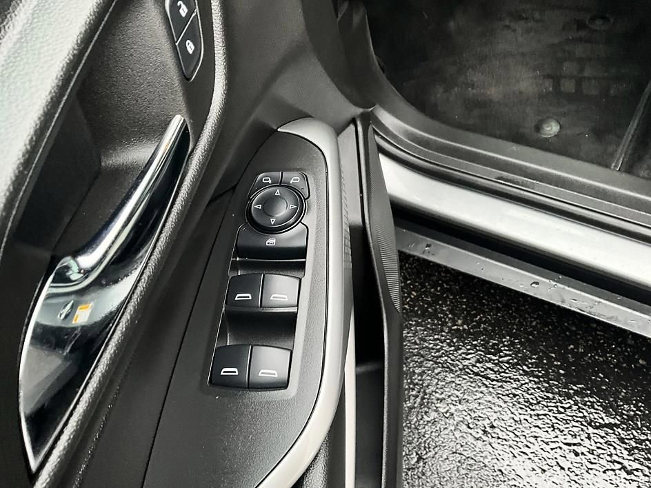 Used 2024 Chevrolet Trax RS image 14