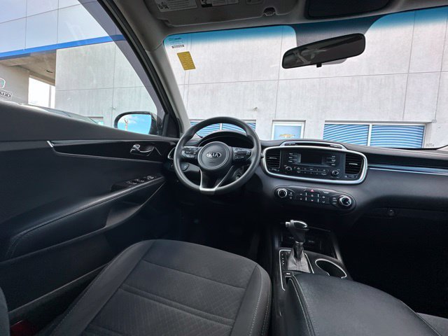 Used 2017 Kia Sorento L FWD image 18