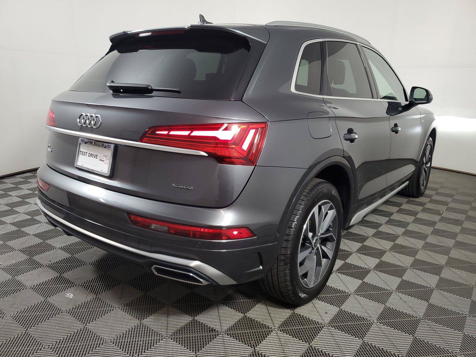 Used 2024 Audi Q5 2.0T Prestige AWD/4WD image 6