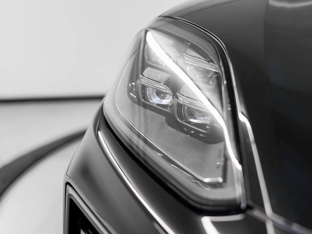 Certified 2026 Porsche Cayenne AWD/4WD image 13