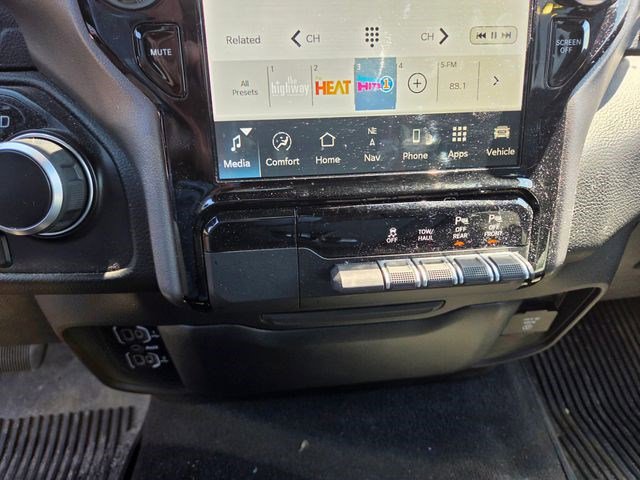 Used 2023 RAM 1500 Big Horn AWD/4WD image 8