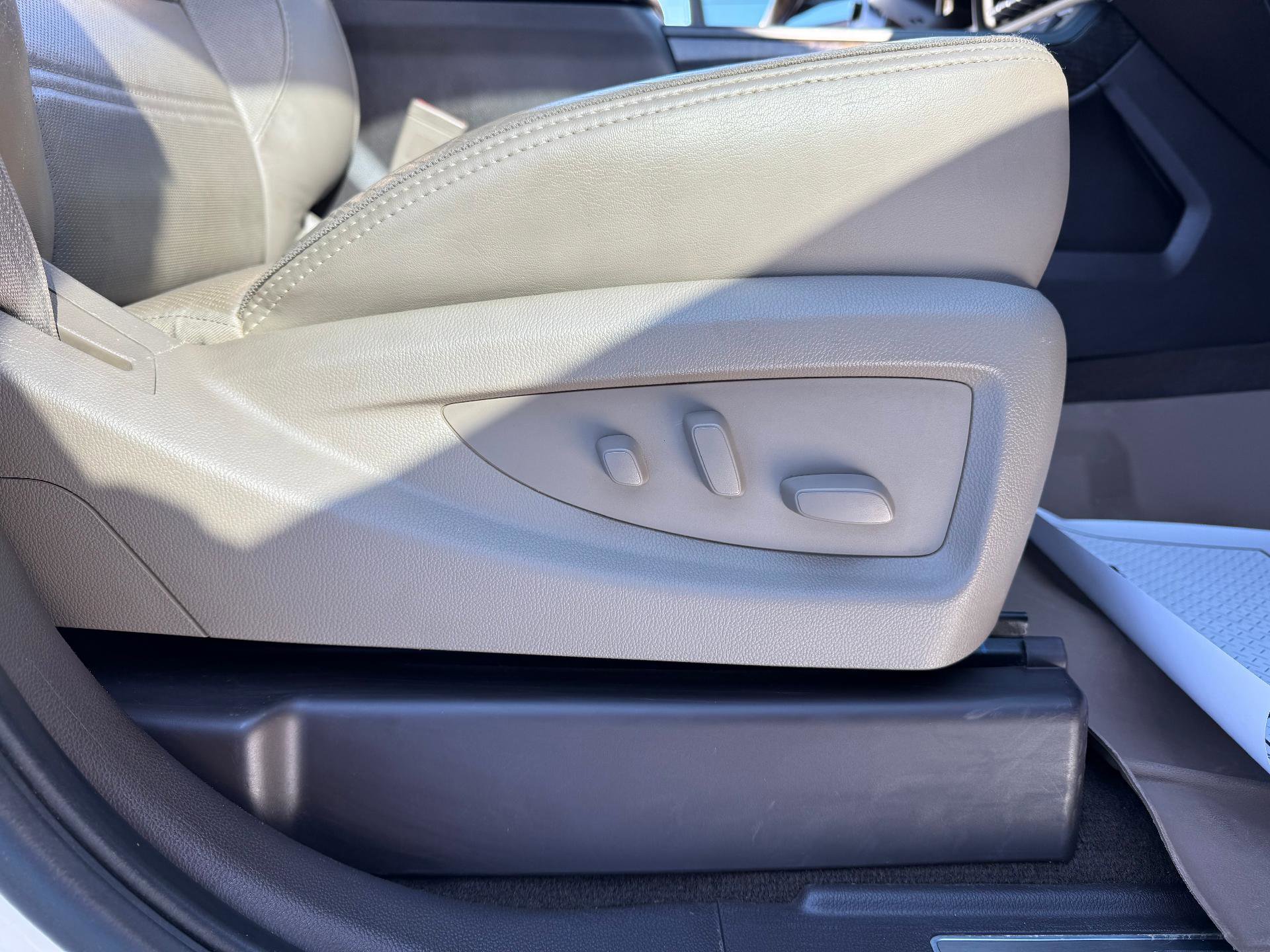 Used 2016 GMC Sierra 2500 Denali w/ Duramax Plus Package image 17