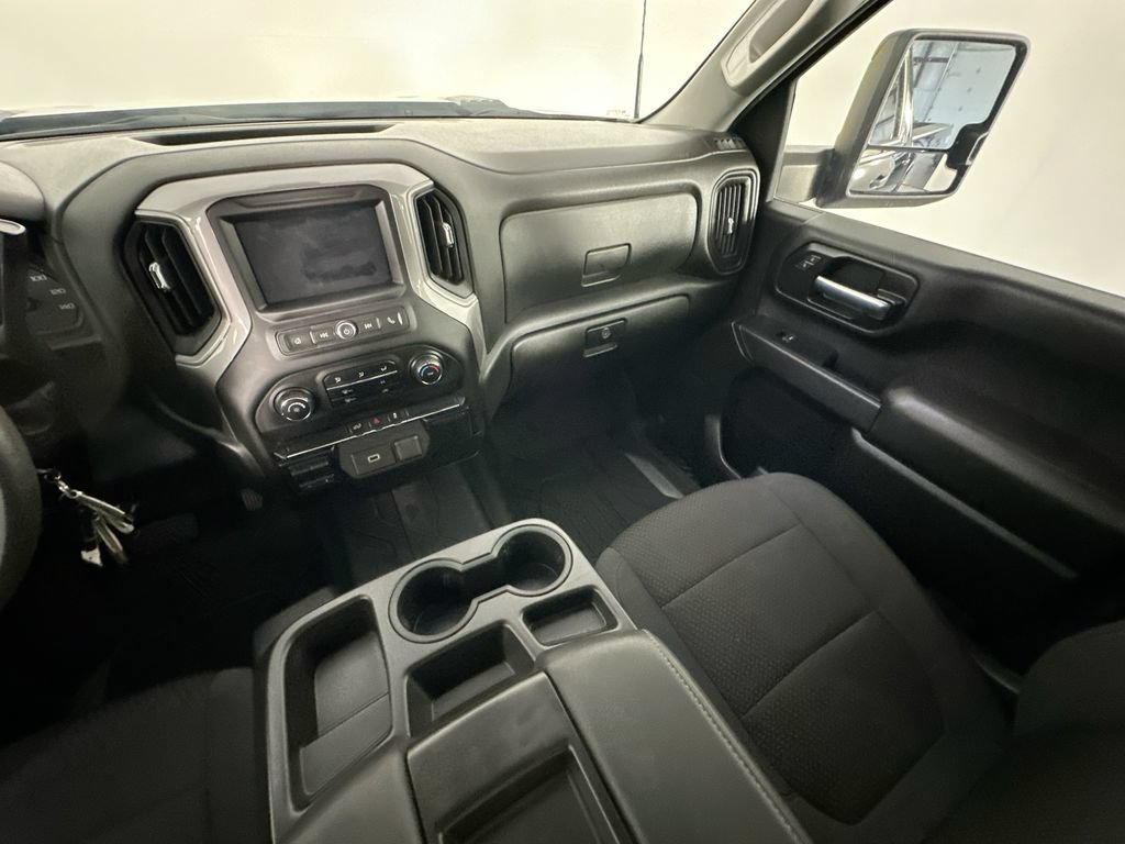 Used 2020 Chevrolet Silverado 2500 Custom w/ Custom Value Package AWD/4WD image 11