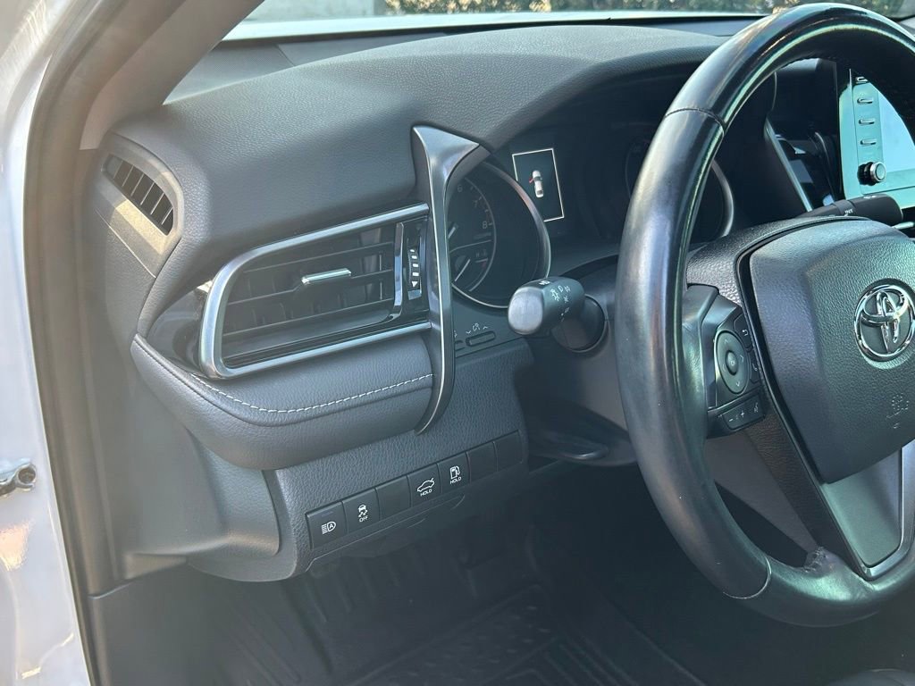 Used 2024 Toyota Camry SE w/ Convenience Package FWD image 18