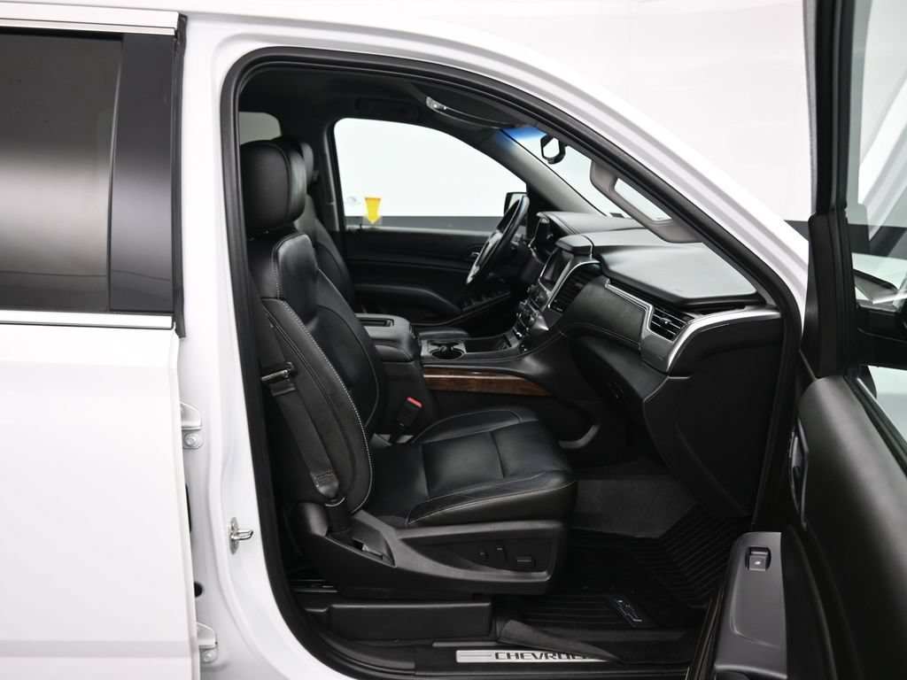 Used 2019 Chevrolet Tahoe LT w/ Luxury Package AWD/4WD image 48