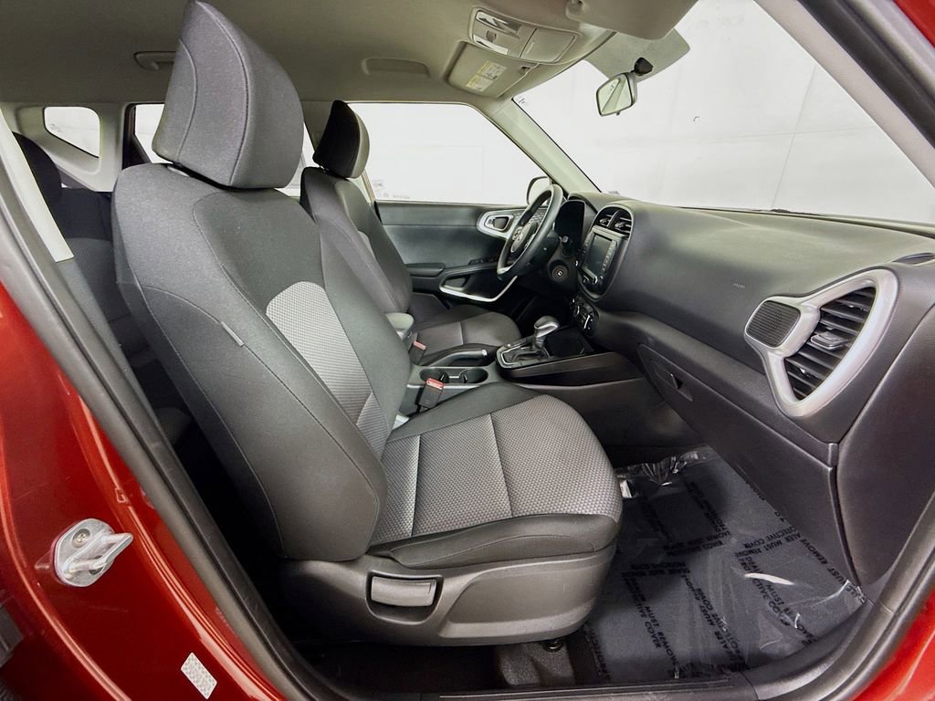 Used 2020 Kia Soul LX image 32