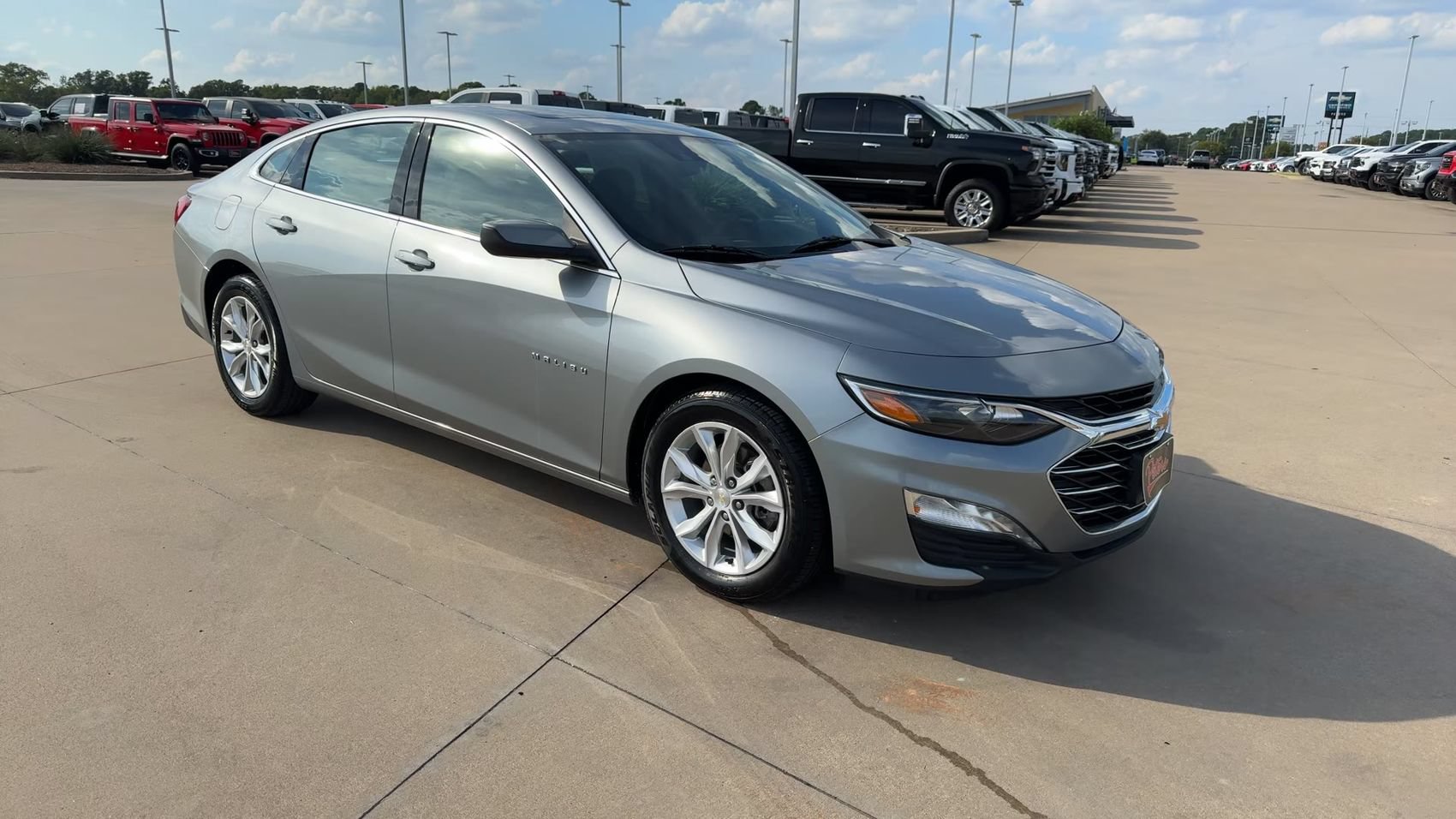 Used 2024 Chevrolet Malibu LT FWD image 3