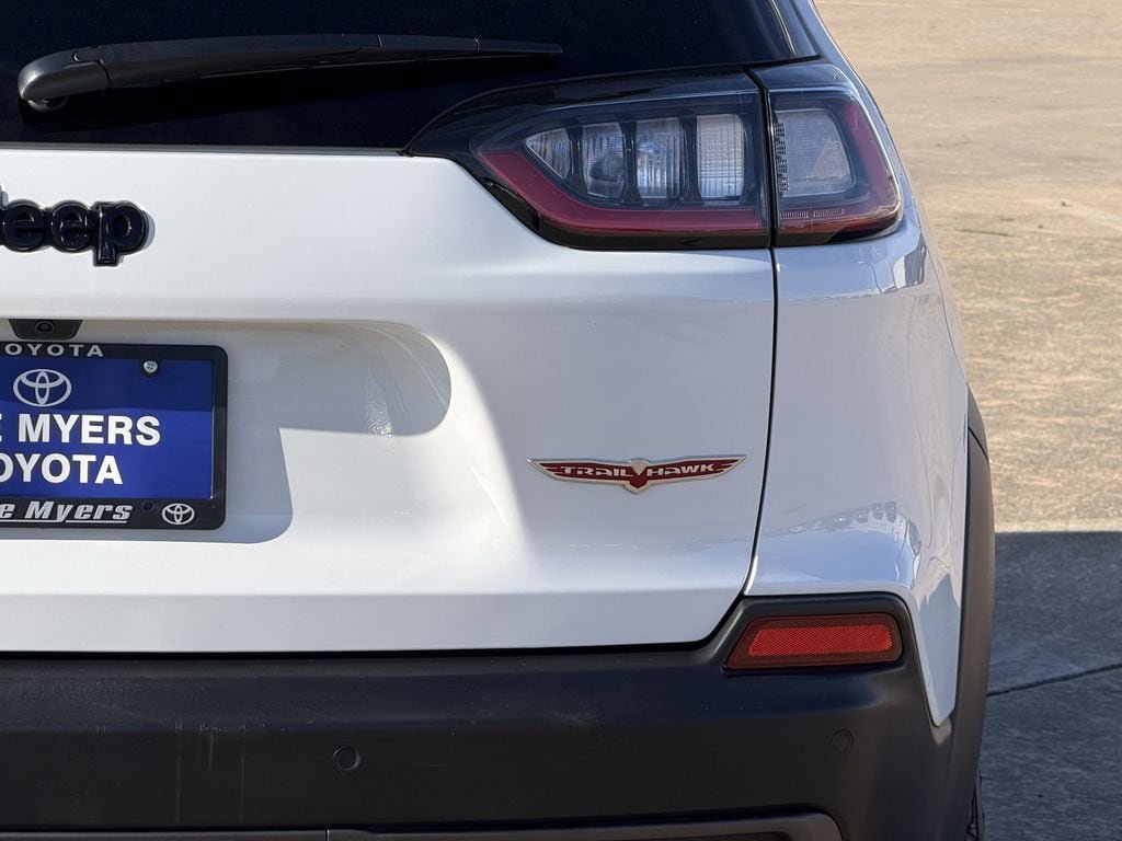 Used 2023 Jeep Cherokee Trailhawk w/ Trailer Tow Group AWD/4WD image 9