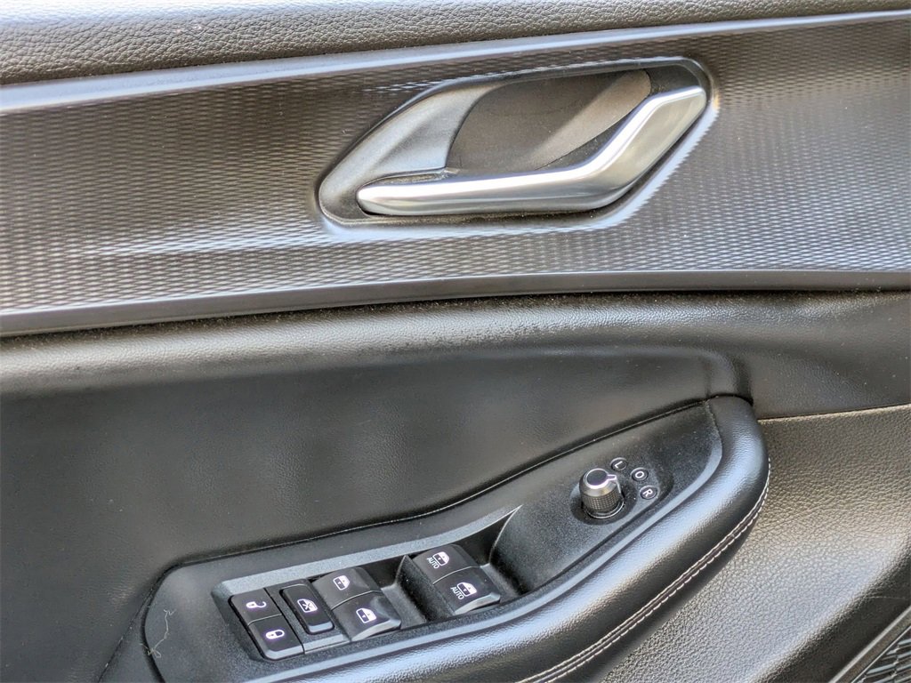 Used 2023 Jeep Grand Cherokee Altitude image 13