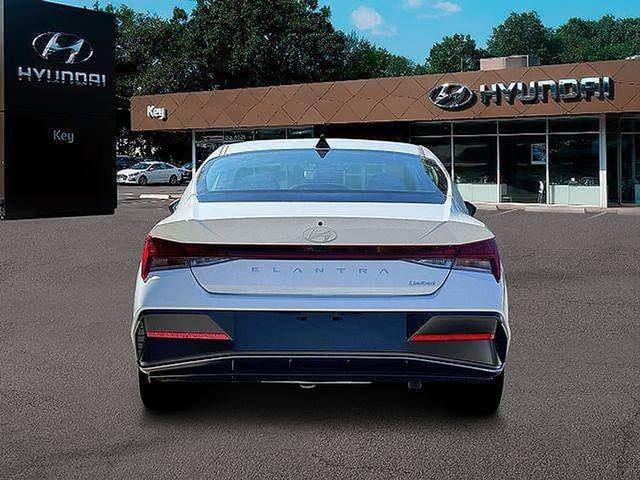New 2026 Hyundai Elantra Limited FWD image 8