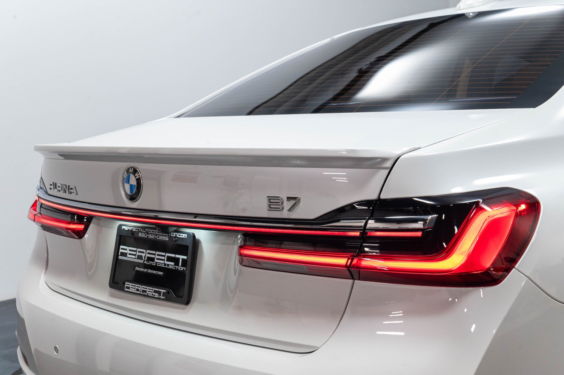 Used 2022 BMW ALPINA B7 xDrive AWD/4WD image 51