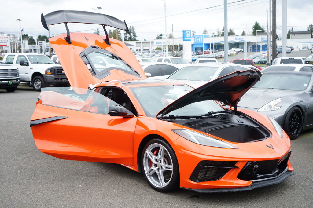 Used 2020 Chevrolet Corvette Stingray Premium Cpe w/ 3LT Preferred Equipment Group image 14