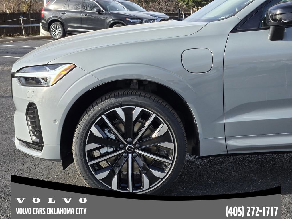 New 2026 Volvo XC60 T8 Ultra w/ Protection Package Premier image 8