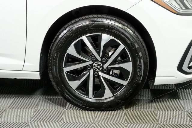 Used 2025 Volkswagen Jetta S image 34