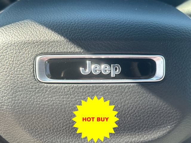 Used 2024 Jeep Grand Cherokee Laredo w/ Luxury Tech Group I image 27
