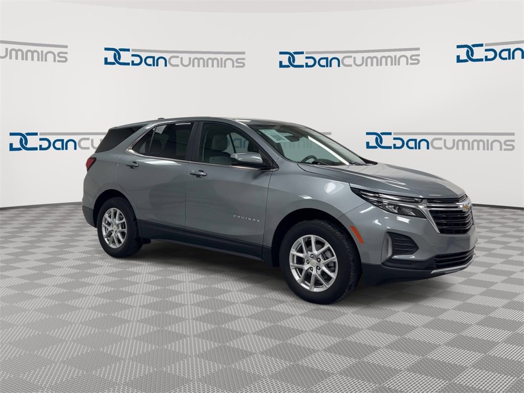 Used 2023 Chevrolet Equinox LT w/ Driver Convenience Package image 2