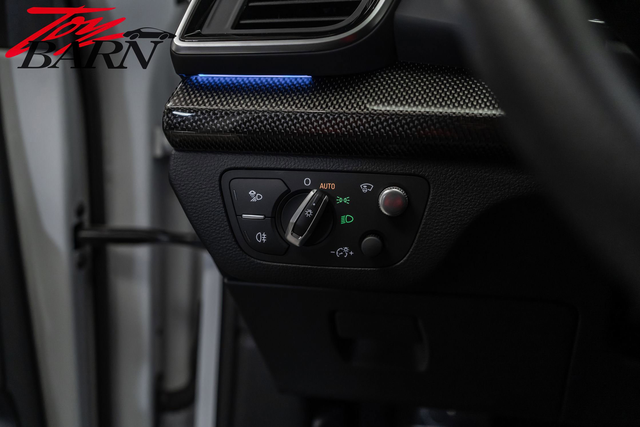 Used 2024 Audi SQ5 Prestige image 30