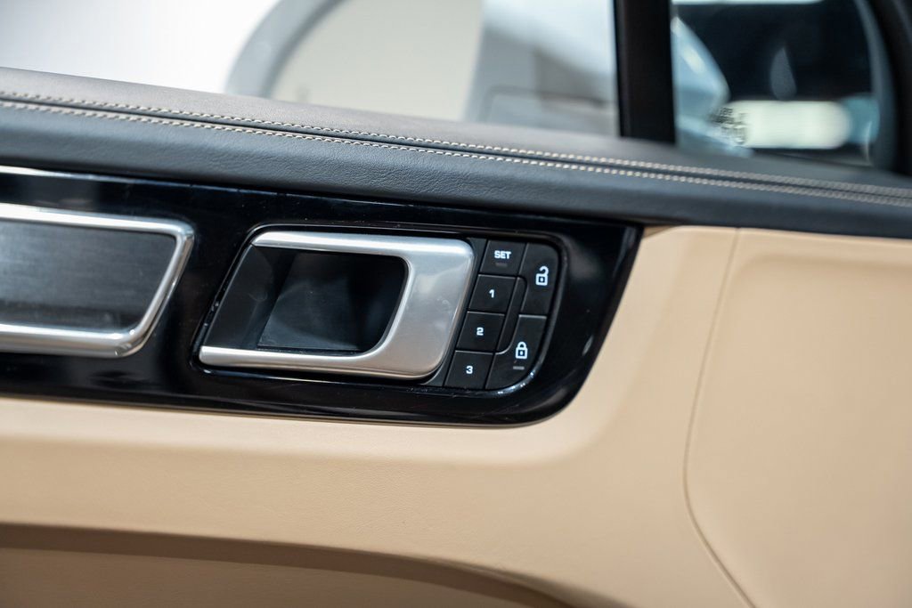 Used 2022 Porsche Cayenne GTS image 69