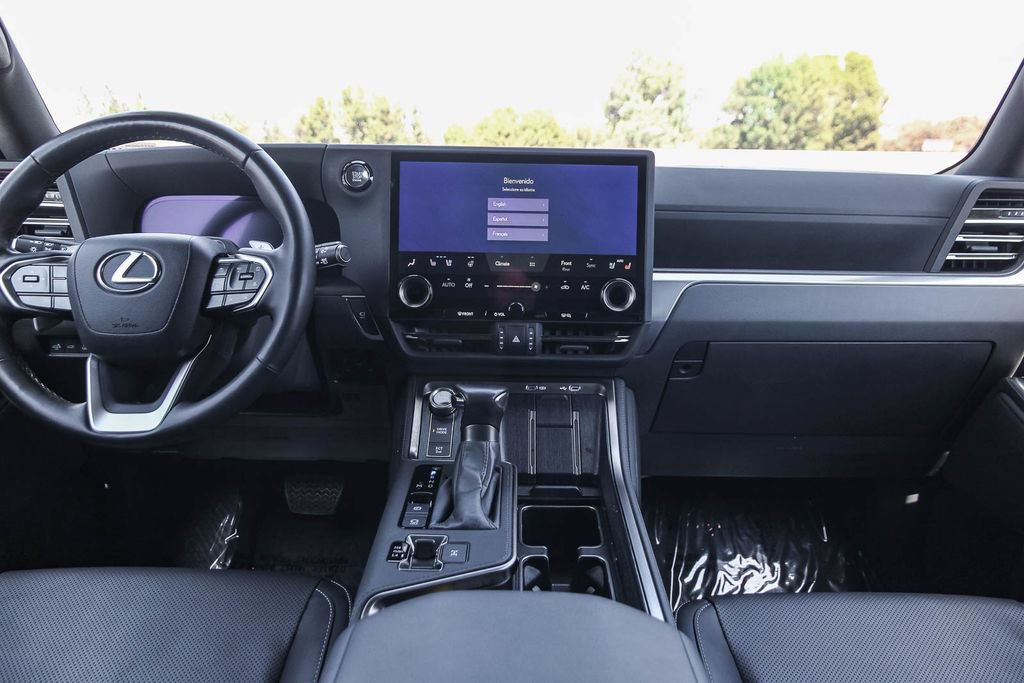 Certified 2024 Lexus GX 550 w/ Accessory Package (2T) AWD/4WD image 13