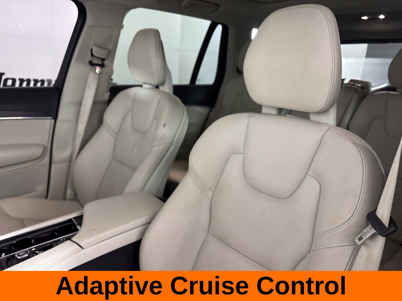 Used 2020 Volvo XC90 T6 Momentum AWD/4WD image 14
