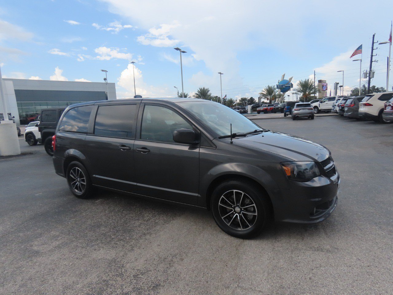Used 2019 Dodge Grand Caravan GT FWD image 6