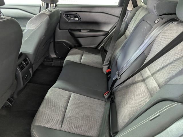 Used 2024 Nissan Rogue SV image 16
