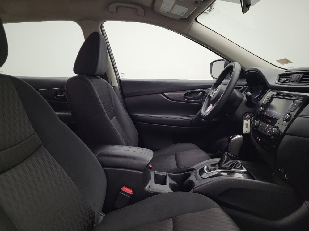 Used 2019 Nissan Rogue S image 21