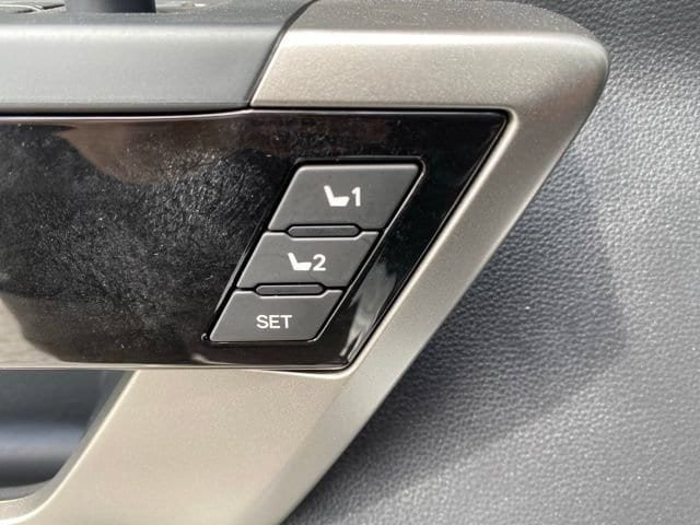 New 2026 Toyota Tundra Limited AWD/4WD image 18
