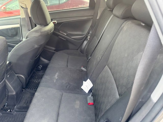 Used 2009 Pontiac Vibe w/ Preferred Package image 9