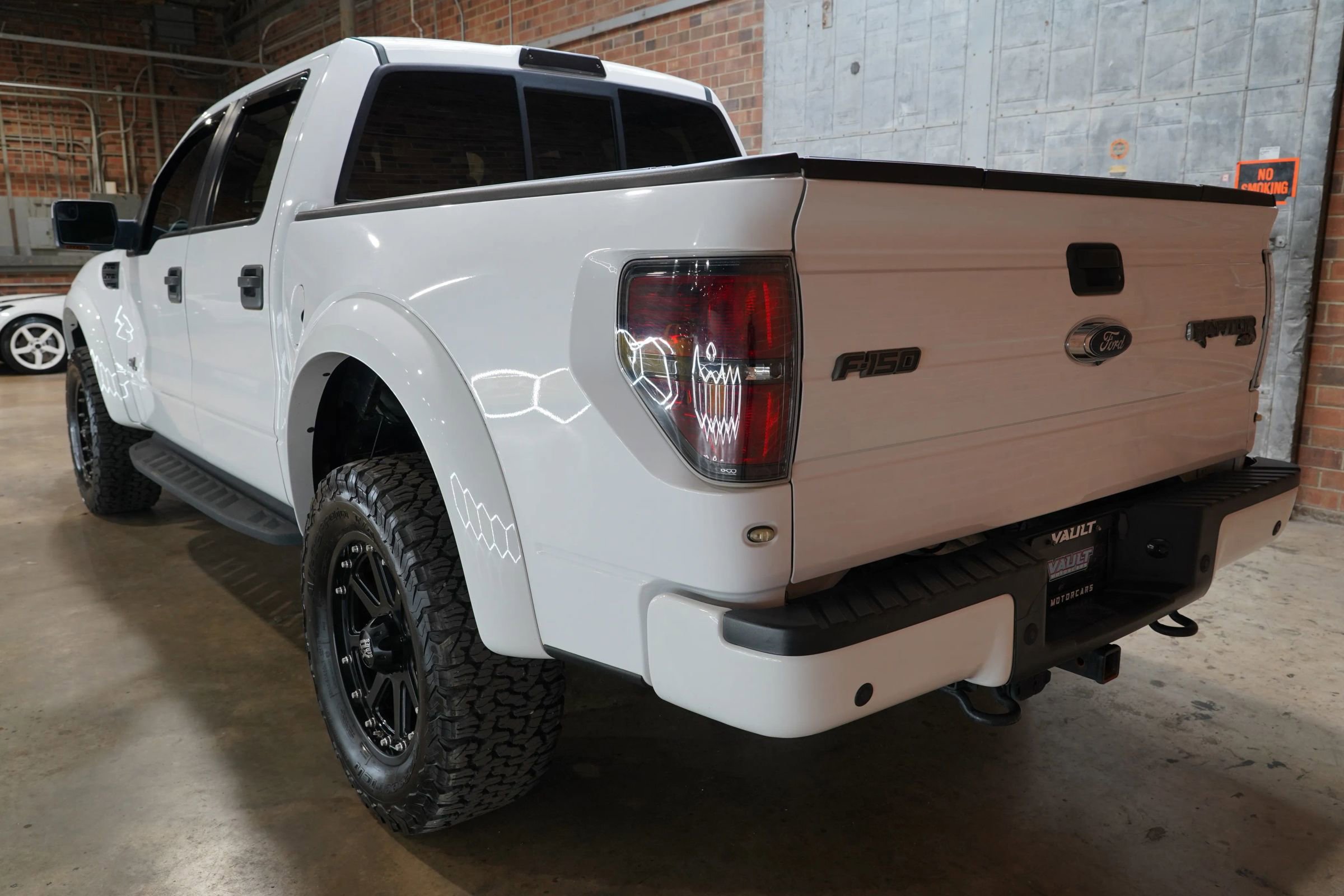 Used 2014 Ford F150 Raptor w/ Equipment Group 801A Luxury AWD/4WD image 19