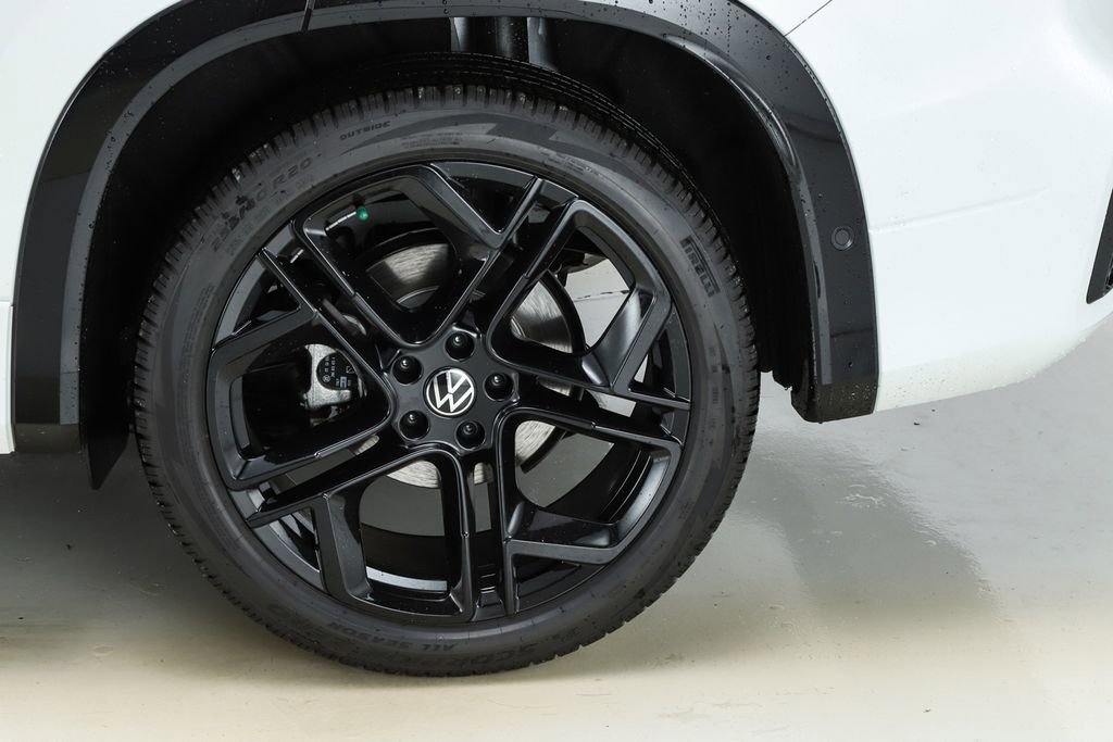 New 2026 Volkswagen Tiguan SE R-Line image 45
